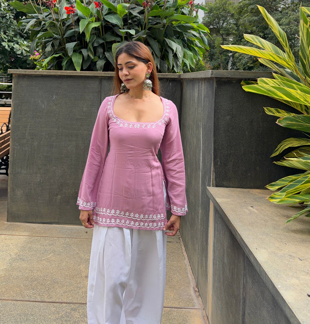 Fiza - Hand Embroidered Chikankari Kurti