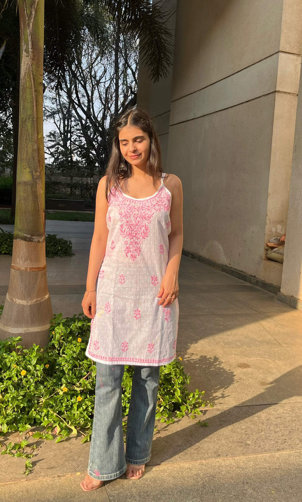 Hand Embroidered Chikankari Kurti - White & Pink
