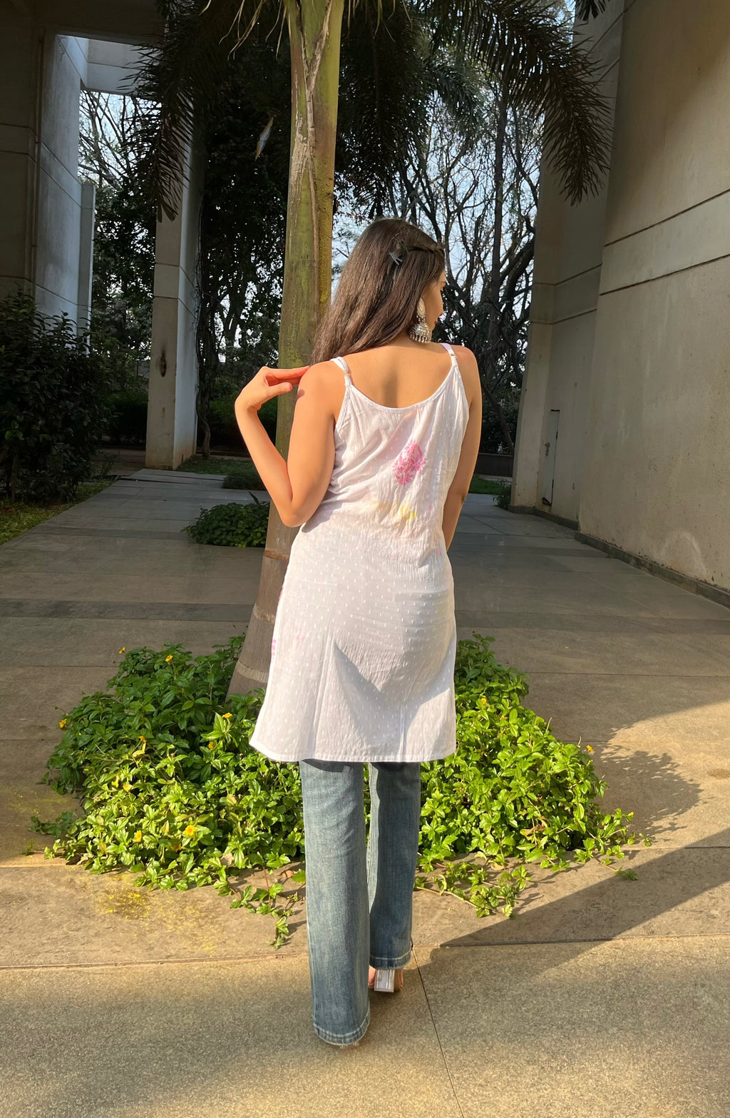 Hand Embroidered Chikankari Kurti - White & Pink