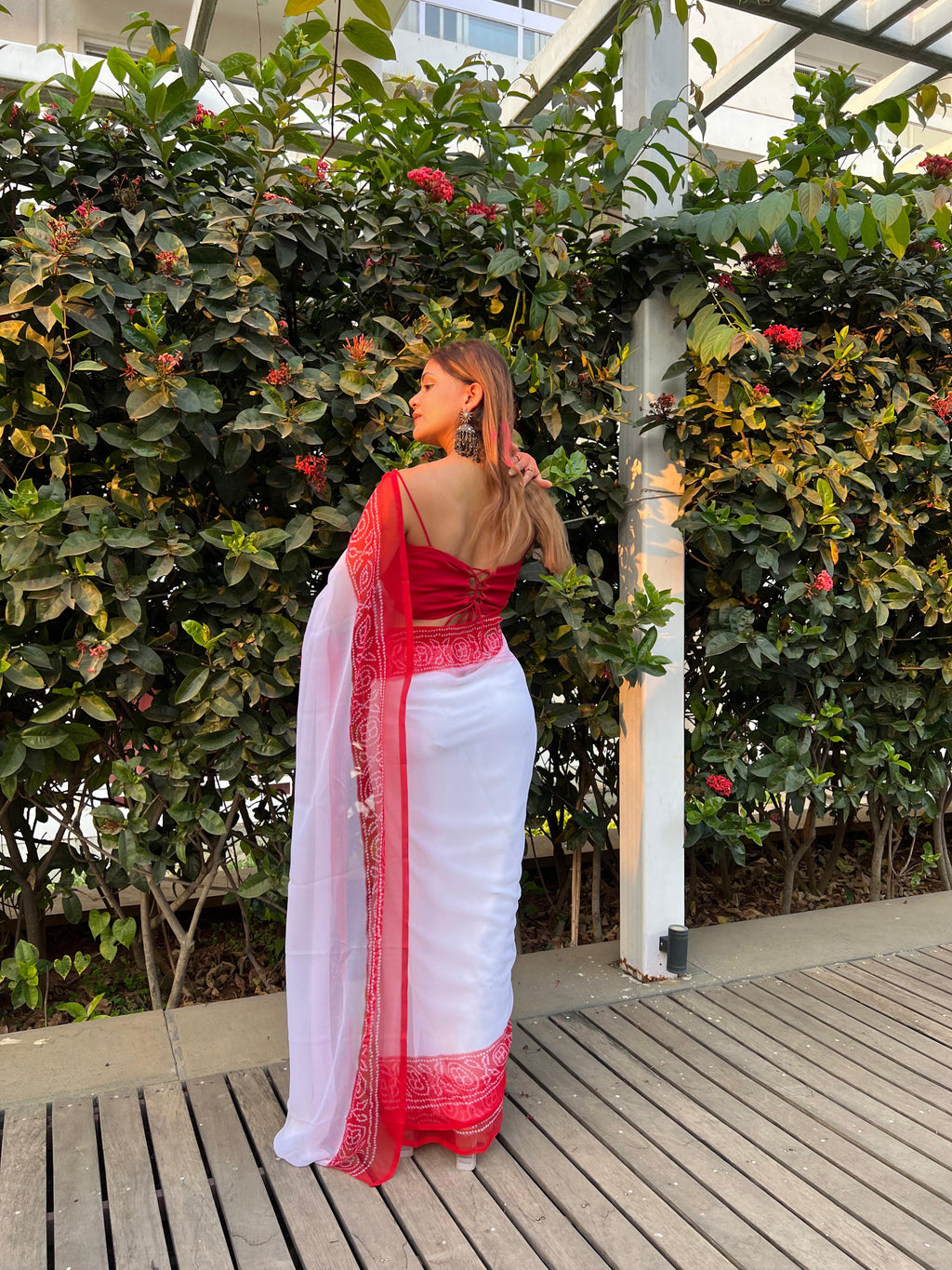 Faguniya Saree  - White & Red