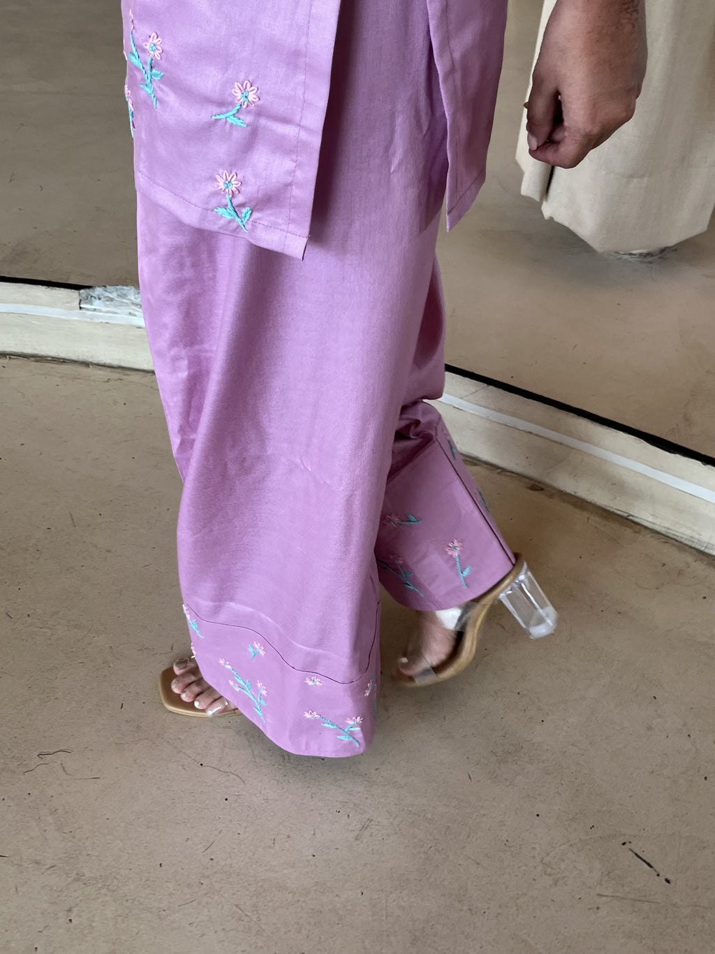 Gulnaaz Hand Embroidered Farshi Set